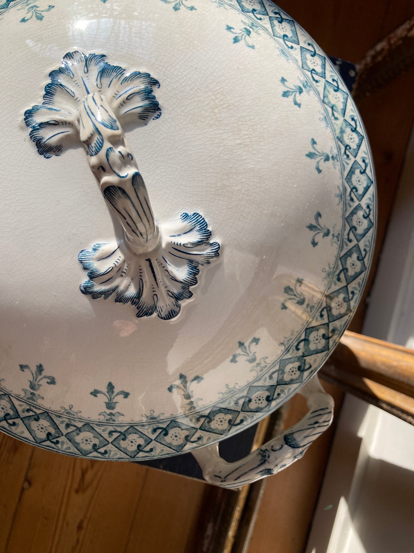 Andrée - Soup tureen