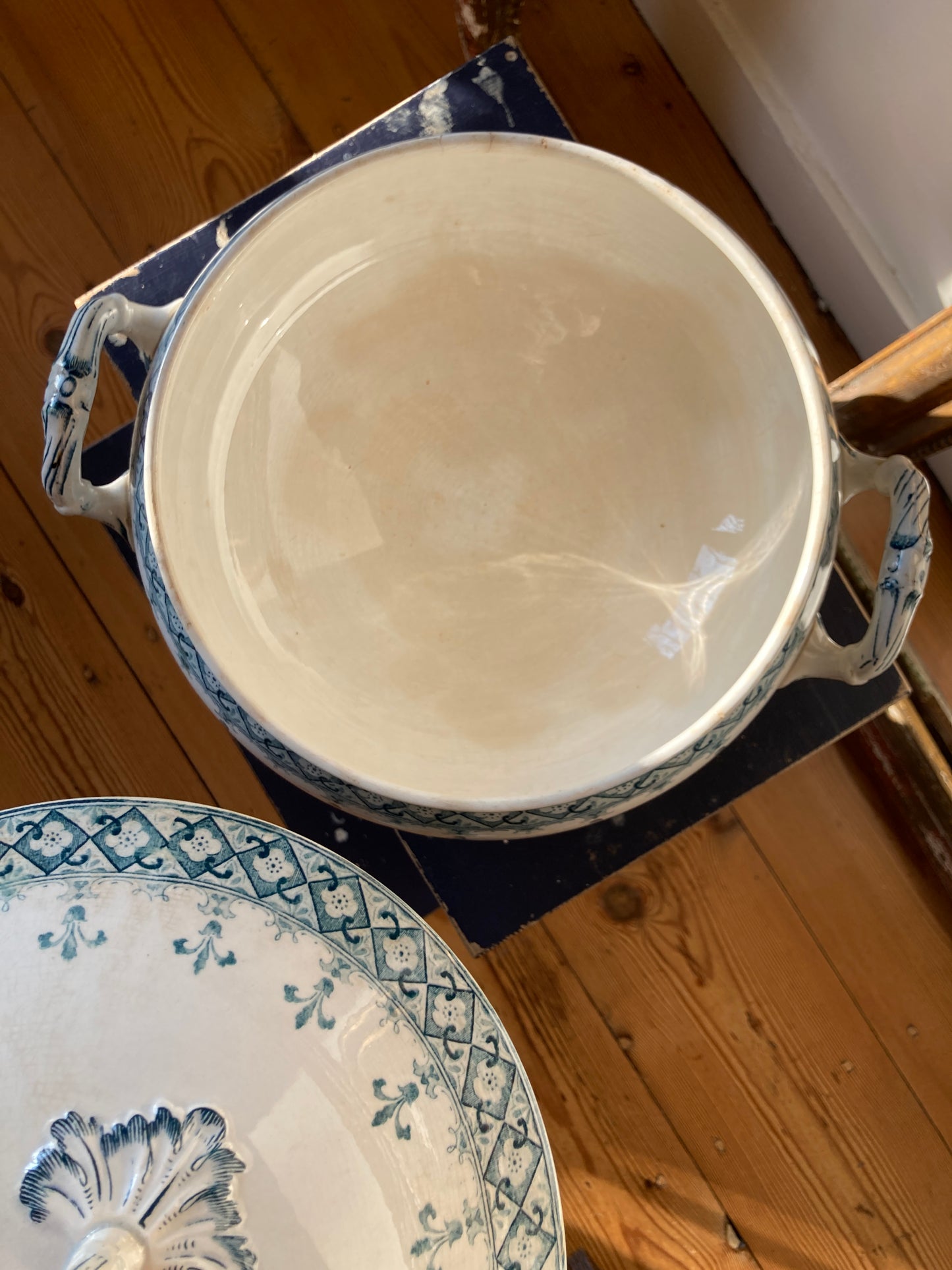 Andrée - Soup tureen