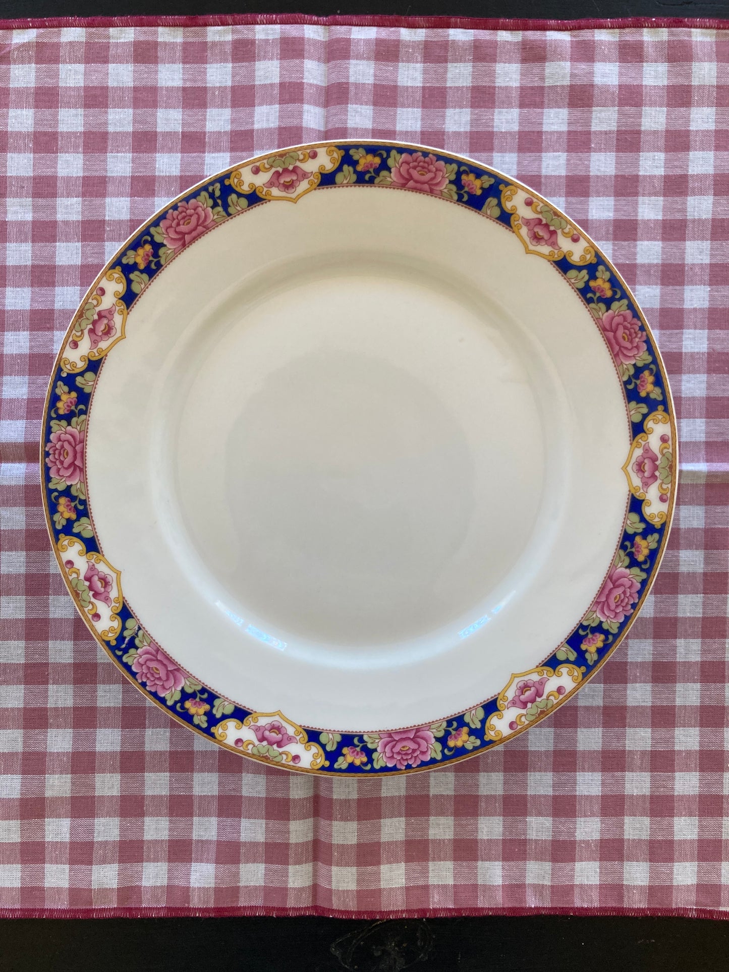 Fleurs de Lotus - Assiette sur Piédouche