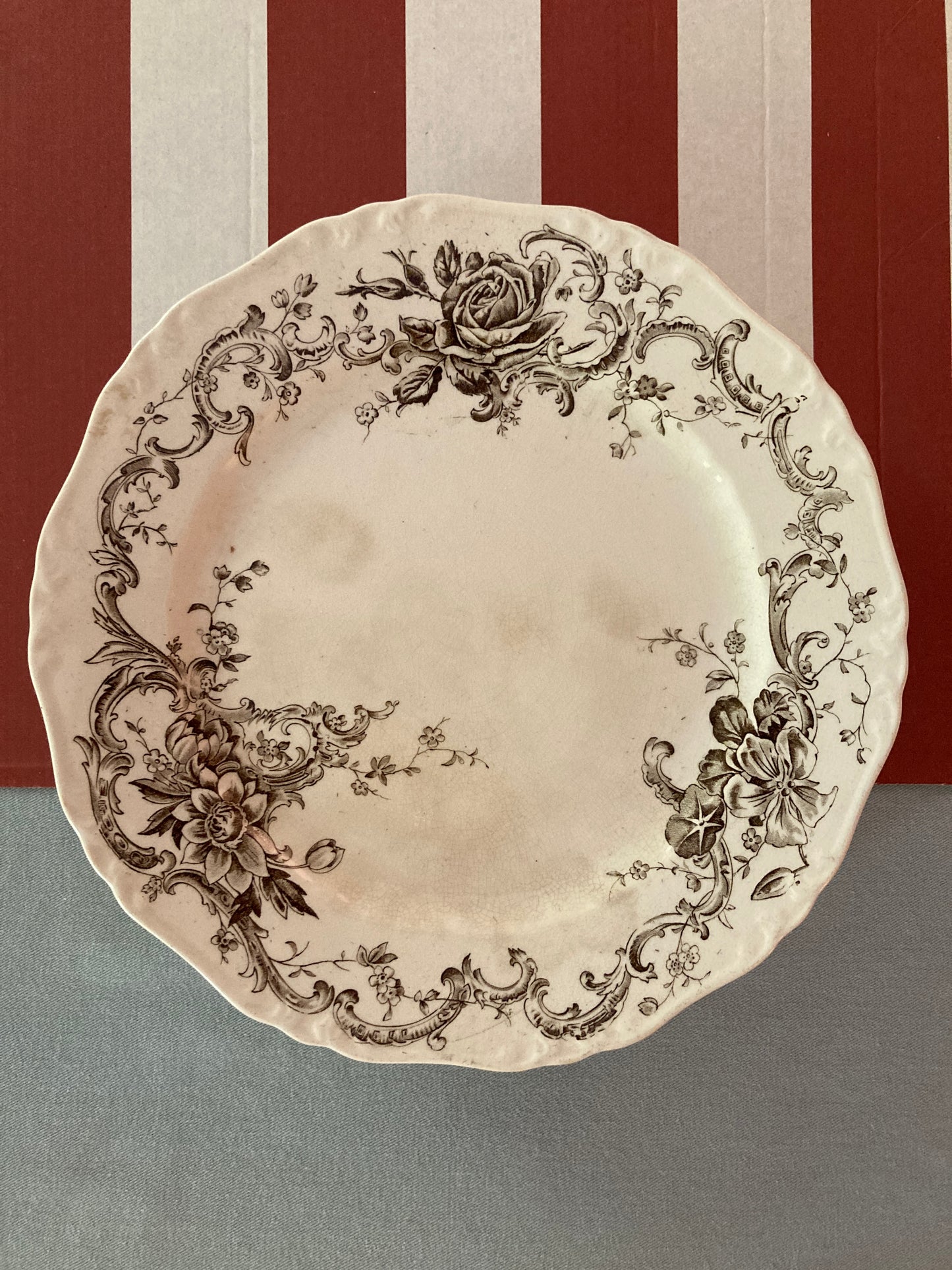 Wentworth - Assiette sur Piédouche