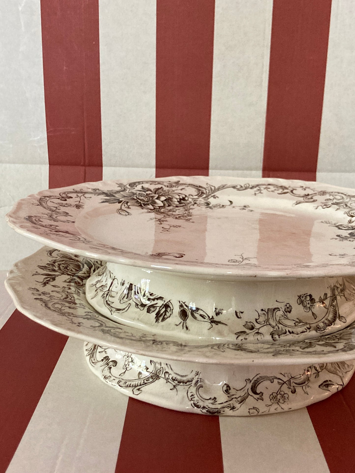 Wentworth - Assiette sur Piédouche