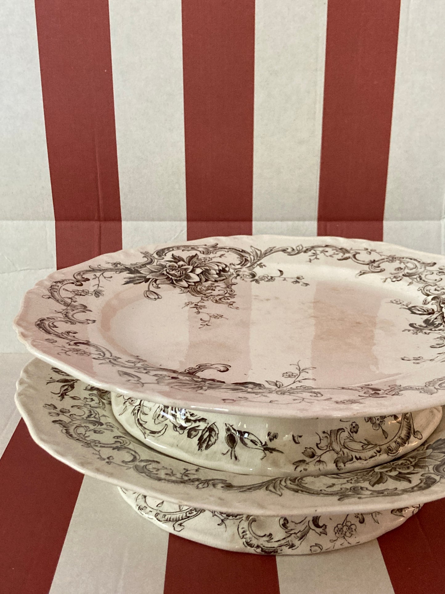 Wentworth - Assiette sur Piédouche
