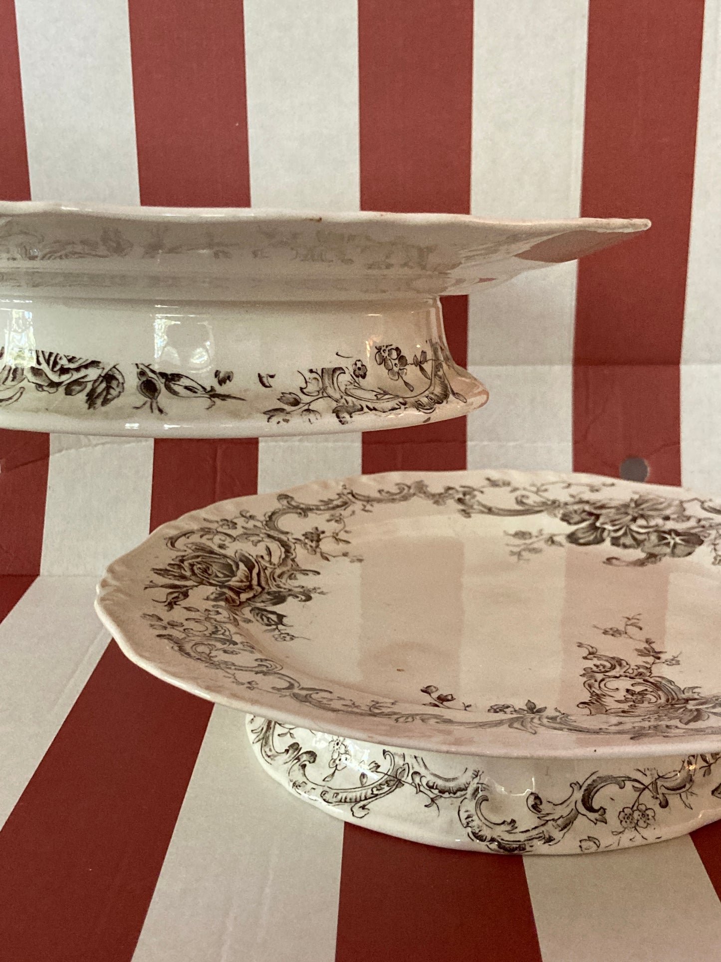 Wentworth - Assiette sur Piédouche
