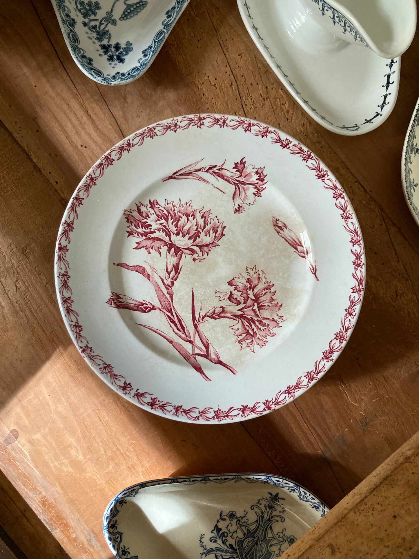 Oeillet - Assiette sur Piédouche