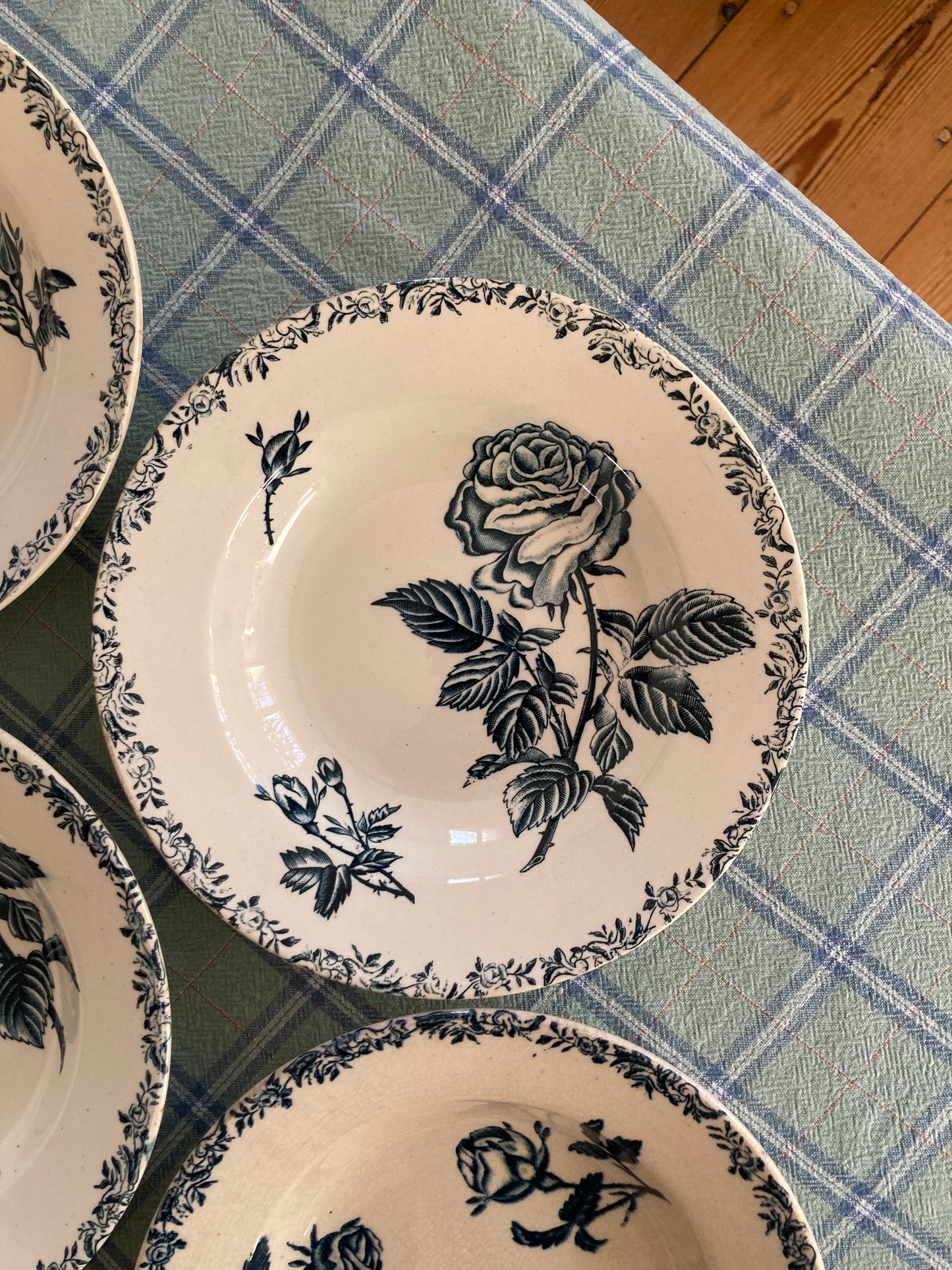 Roses - 4 Assiettes creuses