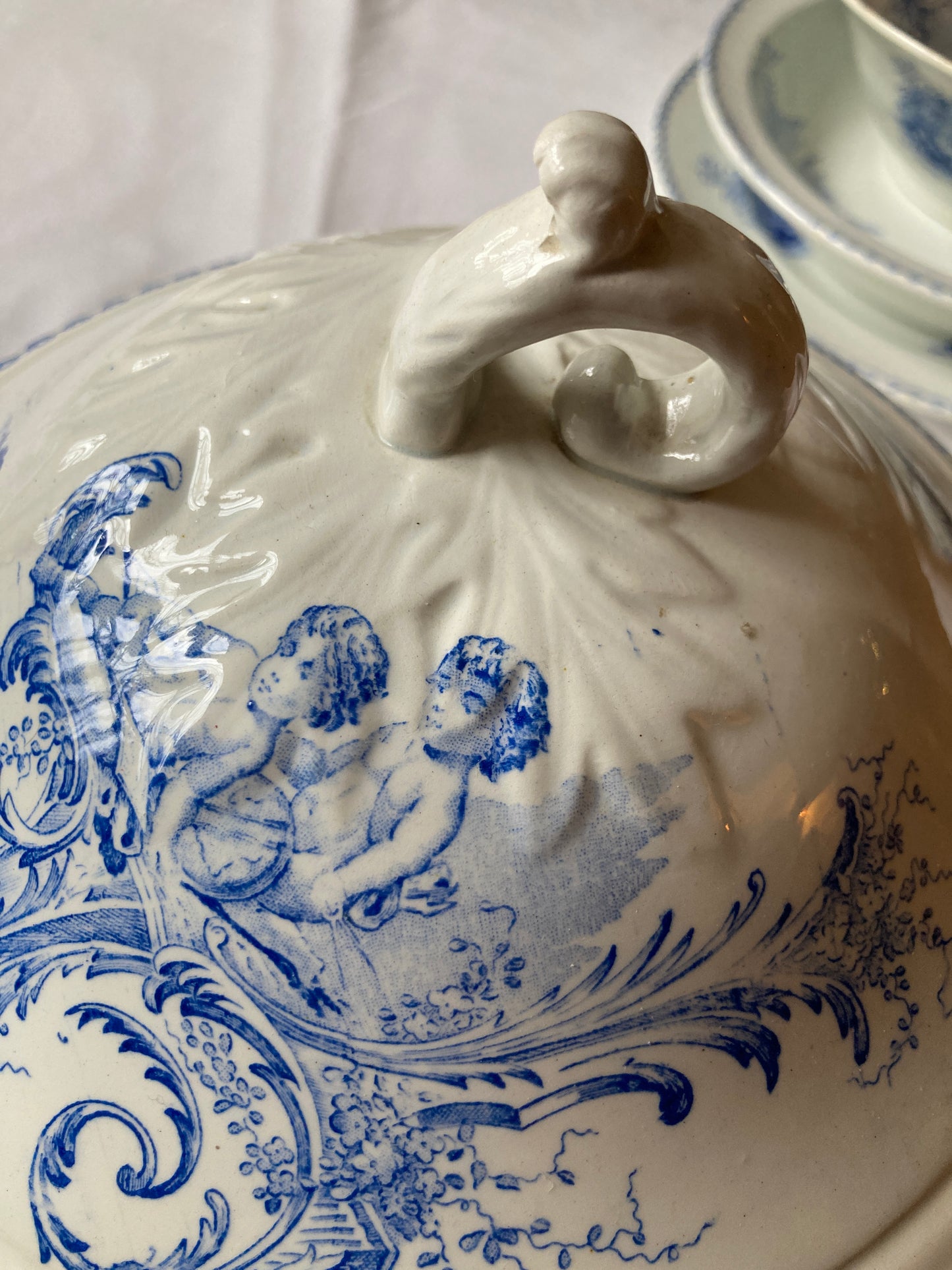 Trianon - Soup tureen