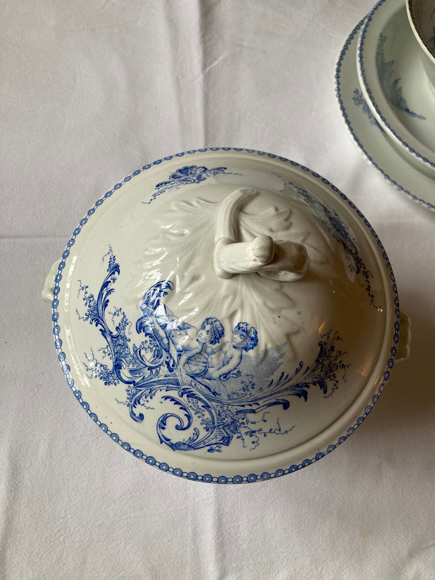 Trianon - Soup tureen