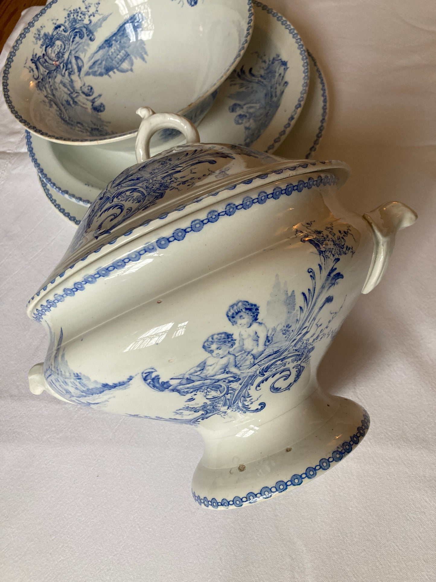 Trianon - Soup tureen