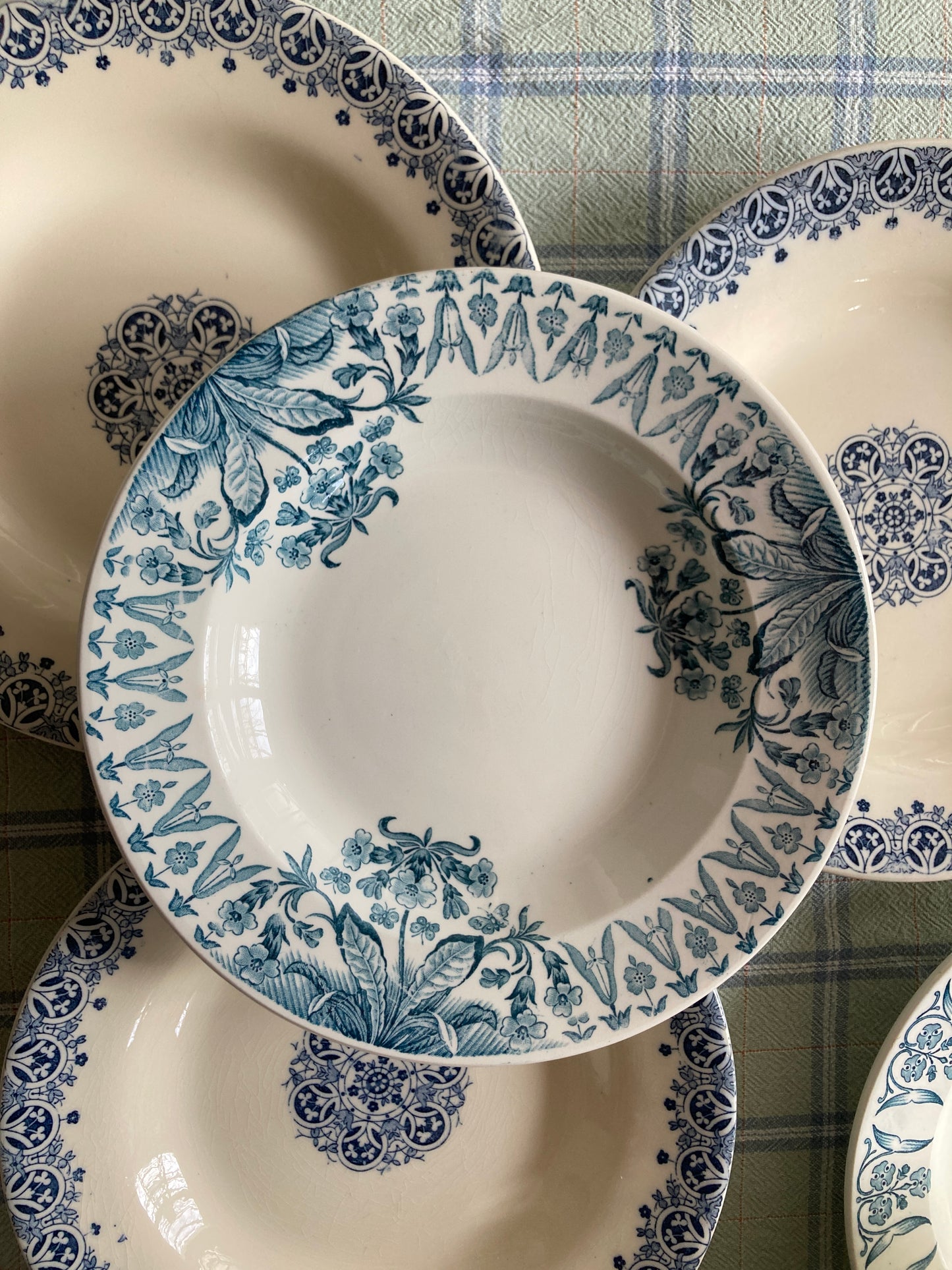 Mucha - 8 Assiettes Creuses