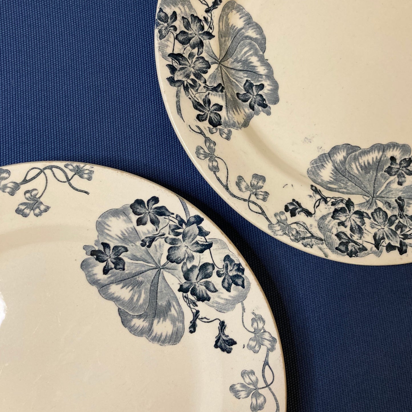 Les Violettes Plat ⌀28cm