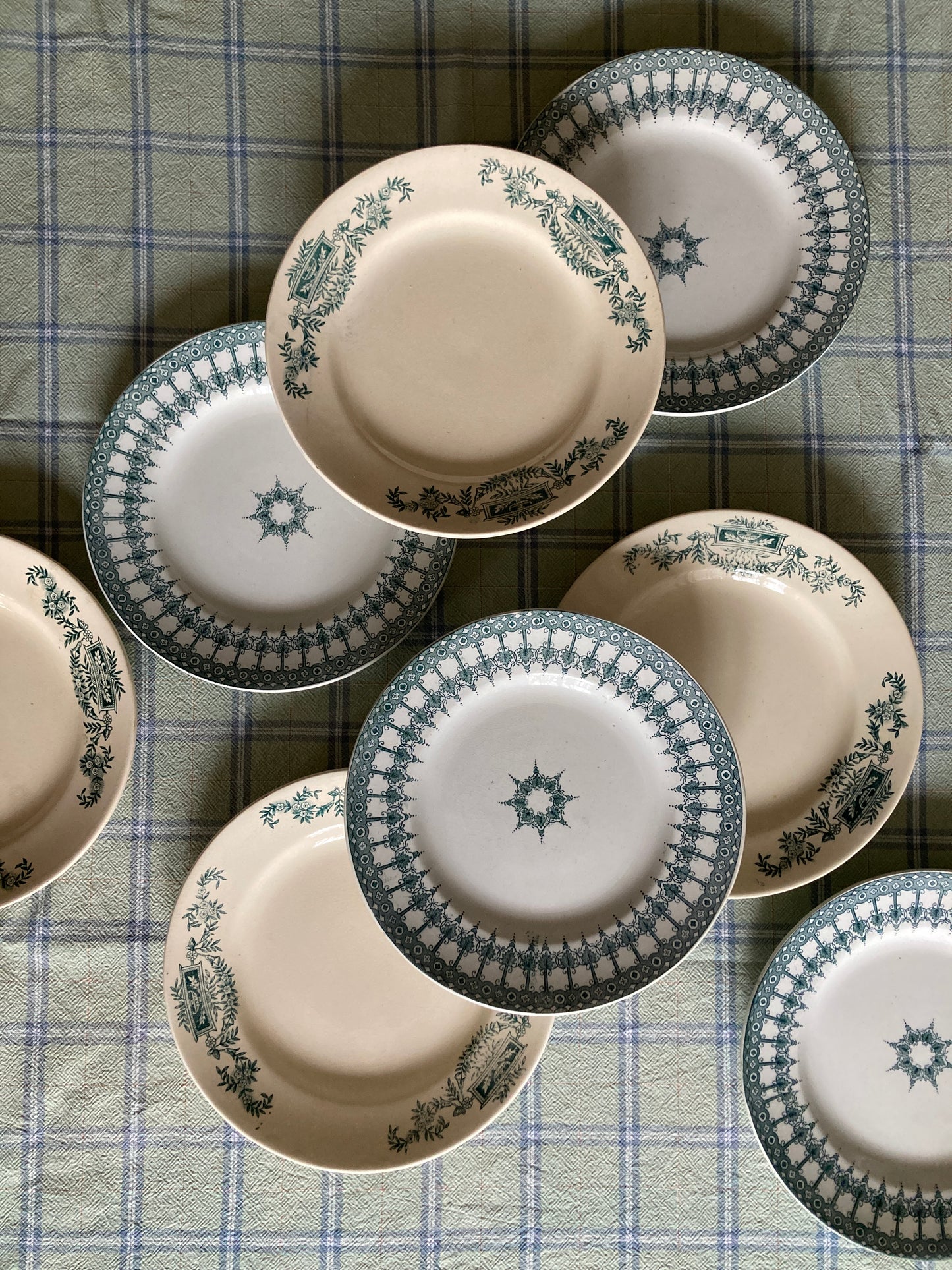 Longchamp - 8 Assiettes plates