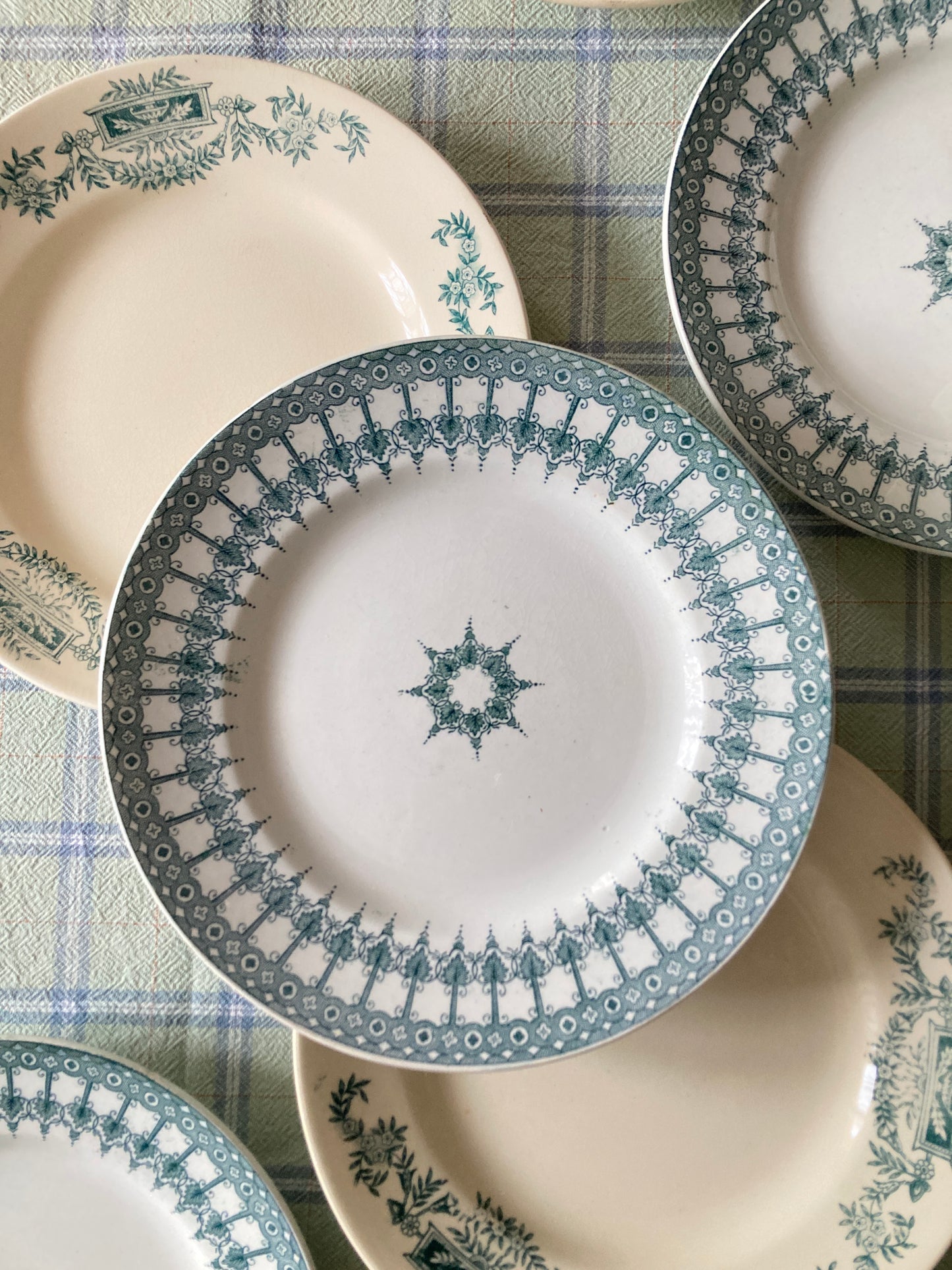 Longchamp - 8 Assiettes plates